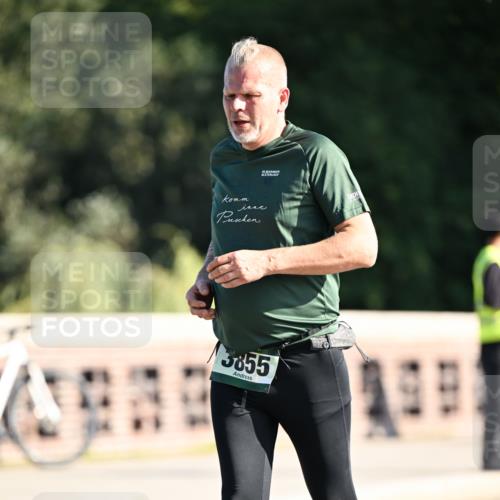 01.09.2024 - BARMER Alsterlauf Dr. Thomas Lammeyer http://msf.ph/oto/6911778 01.09.2024 09:45:47 Laufen 35, 3855 meine-sportfotos.de
