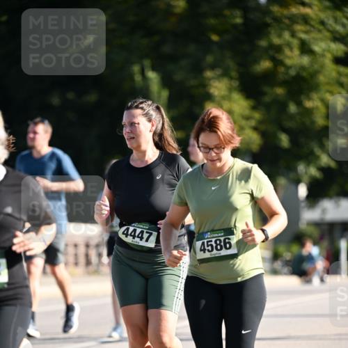 01.09.2024 - BARMER Alsterlauf Dr. Thomas Lammeyer http://msf.ph/oto/6911875 01.09.2024 09:45:50 Laufen 4447, 4586 meine-sportfotos.de