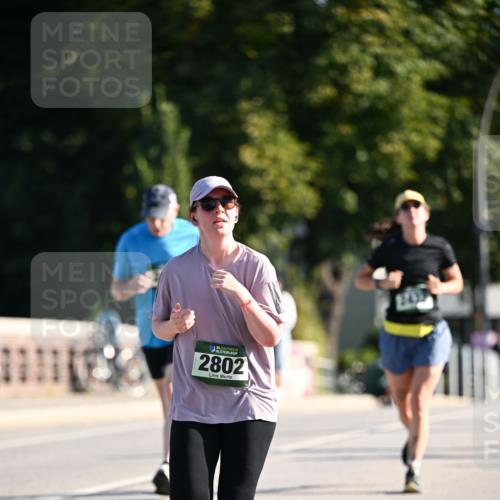 01.09.2024 - BARMER Alsterlauf Dr. Thomas Lammeyer http://msf.ph/oto/6912005 01.09.2024 09:45:55 Laufen 35, 2802 meine-sportfotos.de