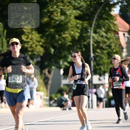 01.09.2024 - BARMER Alsterlauf Dr. Thomas Lammeyer http://msf.ph/oto/6912041 01.09.2024 09:45:56 Laufen 85, 2432, 4322, 4322 meine-sportfotos.de