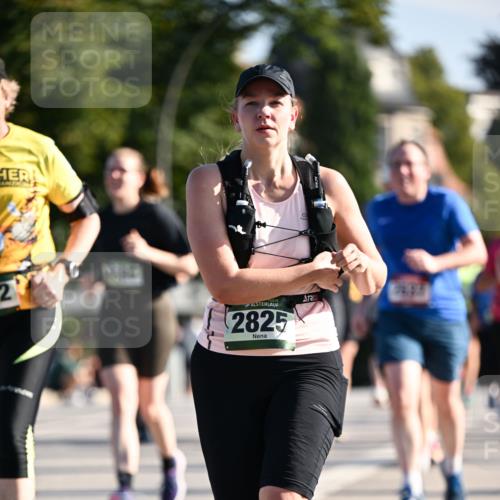 01.09.2024 - BARMER Alsterlauf Dr. Thomas Lammeyer http://msf.ph/oto/6912449 01.09.2024 09:46:14 Laufen 2, 2825 meine-sportfotos.de