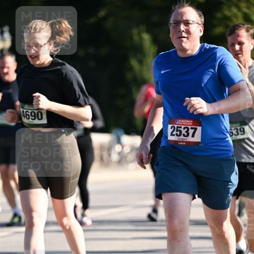 01.09.2024 - BARMER Alsterlauf Dr. Thomas Lammeyer http://msf.ph/oto/6912566 01.09.2024 09:46:17 Laufen 4690, 35, 2537, 639 meine-sportfotos.de