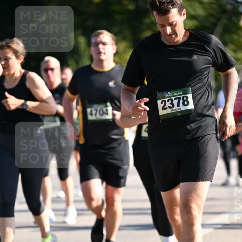 01.09.2024 - BARMER Alsterlauf Dr. Thomas Lammeyer http://msf.ph/oto/6912640 01.09.2024 09:46:20 Laufen 4704, 10, 2378 meine-sportfotos.de