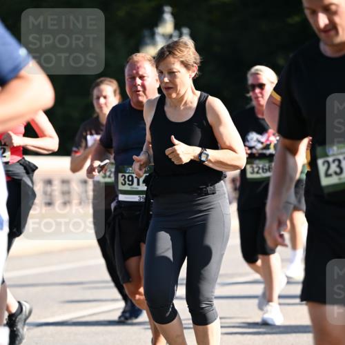01.09.2024 - BARMER Alsterlauf Dr. Thomas Lammeyer http://msf.ph/oto/6912653 01.09.2024 09:46:20 Laufen 391, 39, 3266, 23 meine-sportfotos.de