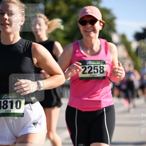 01.09.2024 - BARMER Alsterlauf Dr. Thomas Lammeyer http://msf.ph/oto/6912716 01.09.2024 09:46:24 Laufen 35, 810, 2258 meine-sportfotos.de