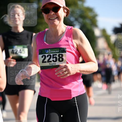 01.09.2024 - BARMER Alsterlauf Dr. Thomas Lammeyer http://msf.ph/oto/6912728 01.09.2024 09:46:24 Laufen 4245, 35, 2258, 6 meine-sportfotos.de