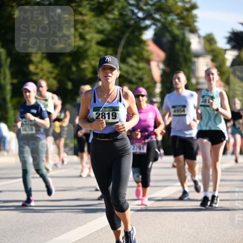 01.09.2024 - BARMER Alsterlauf Dr. Thomas Lammeyer http://msf.ph/oto/6912834 01.09.2024 09:46:29 Laufen 4639, 35, 2819, 4954, 381 meine-sportfotos.de