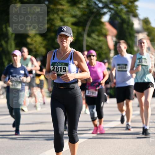 01.09.2024 - BARMER Alsterlauf Dr. Thomas Lammeyer http://msf.ph/oto/6912845 01.09.2024 09:46:29 Laufen 35, 2819, 2791, 3819 meine-sportfotos.de