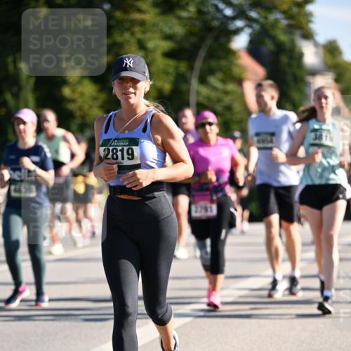 01.09.2024 - BARMER Alsterlauf Dr. Thomas Lammeyer http://msf.ph/oto/6912852 01.09.2024 09:46:30 Laufen 135, 2819, 2791, 3819 meine-sportfotos.de