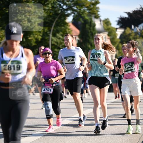 01.09.2024 - BARMER Alsterlauf Dr. Thomas Lammeyer http://msf.ph/oto/6912859 01.09.2024 09:46:30 Laufen 2819, 2791, 4954, 3819, 3820, 3820 meine-sportfotos.de
