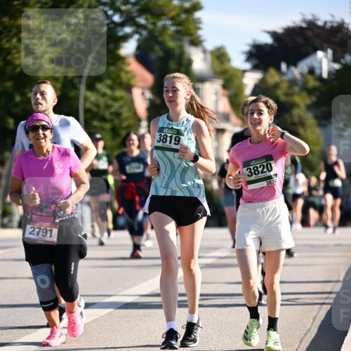 01.09.2024 - BARMER Alsterlauf Dr. Thomas Lammeyer http://msf.ph/oto/6912868 01.09.2024 09:46:31 Laufen 2791, 3819, 3820, 3820 meine-sportfotos.de