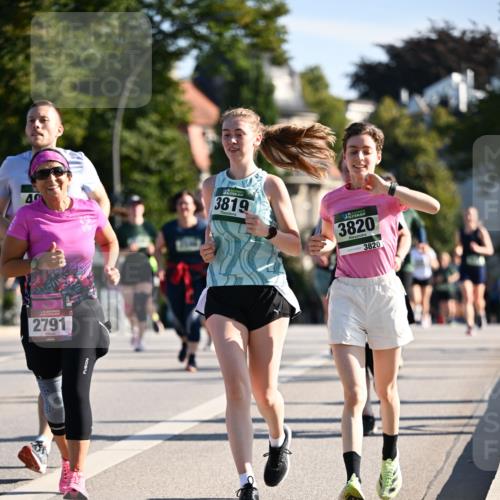 01.09.2024 - BARMER Alsterlauf Dr. Thomas Lammeyer http://msf.ph/oto/6912873 01.09.2024 09:46:31 Laufen 40, 3819, 2791, 3820, 3820 meine-sportfotos.de