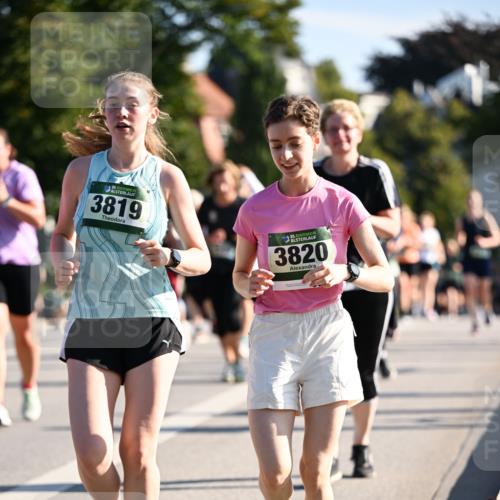 01.09.2024 - BARMER Alsterlauf Dr. Thomas Lammeyer http://msf.ph/oto/6912898 01.09.2024 09:46:32 Laufen 35, 3819, 35, 3820 meine-sportfotos.de