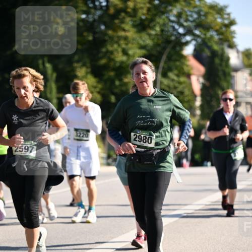 01.09.2024 - BARMER Alsterlauf Dr. Thomas Lammeyer http://msf.ph/oto/6912986 01.09.2024 09:46:37 Laufen 2597, 3220, 35, 2980 meine-sportfotos.de