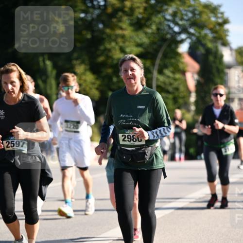 01.09.2024 - BARMER Alsterlauf Dr. Thomas Lammeyer http://msf.ph/oto/6912992 01.09.2024 09:46:37 Laufen 2597, 3220, 2980 meine-sportfotos.de