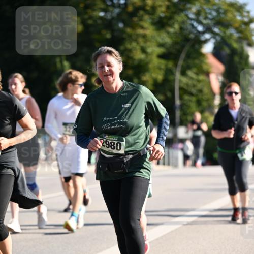 01.09.2024 - BARMER Alsterlauf Dr. Thomas Lammeyer http://msf.ph/oto/6913001 01.09.2024 09:46:37 Laufen 35, 2980 meine-sportfotos.de