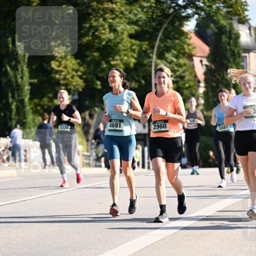 01.09.2024 - BARMER Alsterlauf Dr. Thomas Lammeyer http://msf.ph/oto/6913117 01.09.2024 09:46:42 Laufen 3, 3320, 4691, 2960, 3081 meine-sportfotos.de