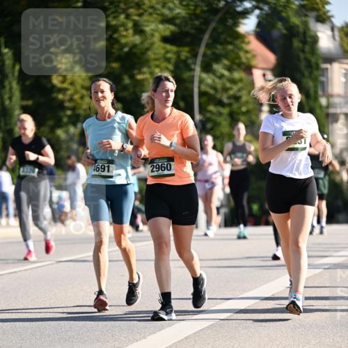 01.09.2024 - BARMER Alsterlauf Dr. Thomas Lammeyer http://msf.ph/oto/6913130 01.09.2024 09:46:43 Laufen 4691, 2960 meine-sportfotos.de