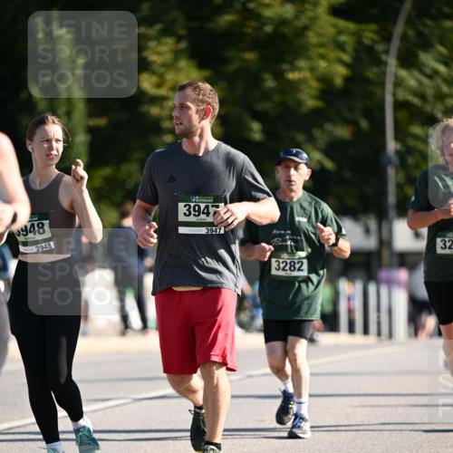 01.09.2024 - BARMER Alsterlauf Dr. Thomas Lammeyer http://msf.ph/oto/6913288 01.09.2024 09:46:48 Laufen 948, 3948, 3947, 3947, 3282, 225, 32 meine-sportfotos.de