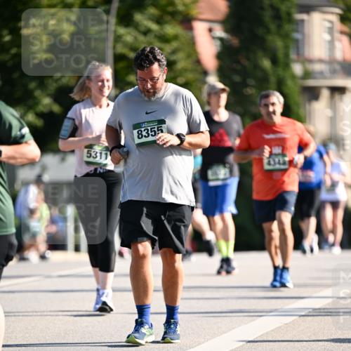 01.09.2024 - BARMER Alsterlauf Dr. Thomas Lammeyer http://msf.ph/oto/6913337 01.09.2024 09:46:50 Laufen 5311, 8355 meine-sportfotos.de