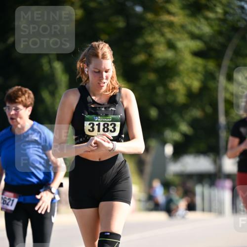 01.09.2024 - BARMER Alsterlauf Dr. Thomas Lammeyer http://msf.ph/oto/6913675 01.09.2024 09:47:02 Laufen 1621, 35, 3183 meine-sportfotos.de