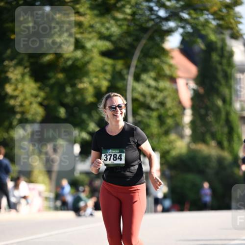 01.09.2024 - BARMER Alsterlauf Dr. Thomas Lammeyer http://msf.ph/oto/6913681 01.09.2024 09:47:03 Laufen 3784 meine-sportfotos.de
