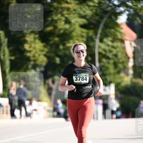 01.09.2024 - BARMER Alsterlauf Dr. Thomas Lammeyer http://msf.ph/oto/6913696 01.09.2024 09:47:03 Laufen 3784 meine-sportfotos.de