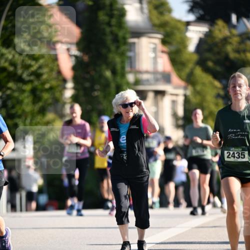 01.09.2024 - BARMER Alsterlauf Dr. Thomas Lammeyer http://msf.ph/oto/6913889 01.09.2024 09:47:11 Laufen 2435 meine-sportfotos.de