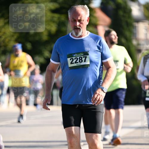 01.09.2024 - BARMER Alsterlauf Dr. Thomas Lammeyer http://msf.ph/oto/6914138 01.09.2024 09:47:18 Laufen 35, 2287 meine-sportfotos.de