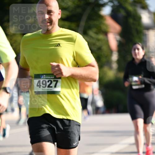 01.09.2024 - BARMER Alsterlauf Dr. Thomas Lammeyer http://msf.ph/oto/6914264 01.09.2024 09:47:23 Laufen 4927 meine-sportfotos.de