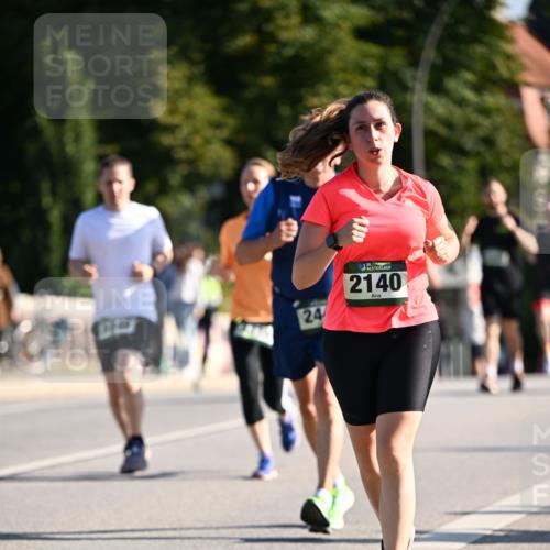01.09.2024 - BARMER Alsterlauf Dr. Thomas Lammeyer http://msf.ph/oto/6914377 01.09.2024 09:47:27 Laufen 1300, 24, 2140 meine-sportfotos.de