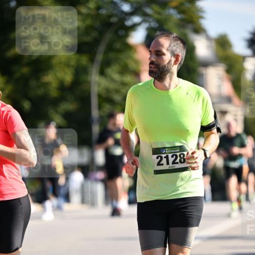 01.09.2024 - BARMER Alsterlauf Dr. Thomas Lammeyer http://msf.ph/oto/6914394 01.09.2024 09:47:28 Laufen 35, 2128 meine-sportfotos.de