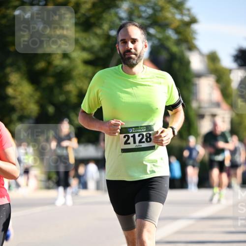 01.09.2024 - BARMER Alsterlauf Dr. Thomas Lammeyer http://msf.ph/oto/6914427 01.09.2024 09:47:29 Laufen 35, 2128 meine-sportfotos.de