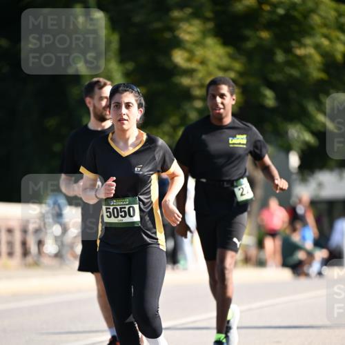 01.09.2024 - BARMER Alsterlauf Dr. Thomas Lammeyer http://msf.ph/oto/6914532 01.09.2024 09:47:34 Laufen 35, 5050, 22 meine-sportfotos.de