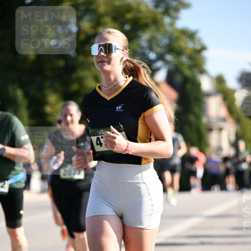 01.09.2024 - BARMER Alsterlauf Dr. Thomas Lammeyer http://msf.ph/oto/6914615 01.09.2024 09:47:37 Laufen 2077, 4, 35 meine-sportfotos.de