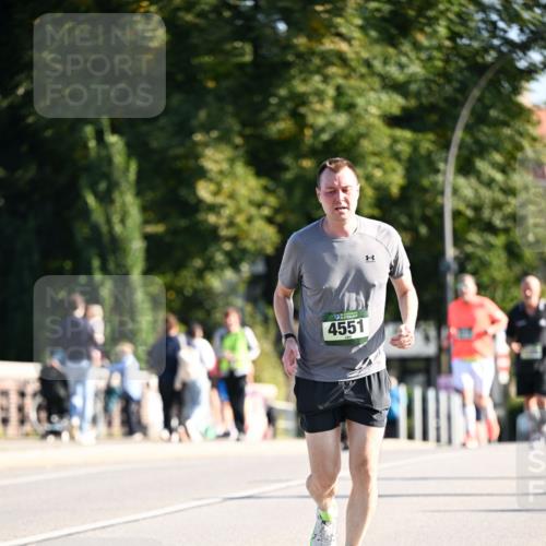 01.09.2024 - BARMER Alsterlauf Dr. Thomas Lammeyer http://msf.ph/oto/6914733 01.09.2024 09:47:42 Laufen 4551 meine-sportfotos.de