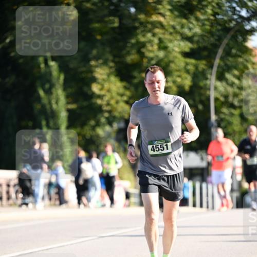01.09.2024 - BARMER Alsterlauf Dr. Thomas Lammeyer http://msf.ph/oto/6914740 01.09.2024 09:47:42 Laufen 4551 meine-sportfotos.de