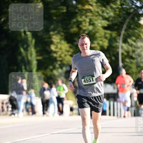 01.09.2024 - BARMER Alsterlauf Dr. Thomas Lammeyer http://msf.ph/oto/6914744 01.09.2024 09:47:42 Laufen 4551 meine-sportfotos.de