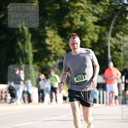 01.09.2024 - BARMER Alsterlauf Dr. Thomas Lammeyer http://msf.ph/oto/6914749 01.09.2024 09:47:42 Laufen 4551 meine-sportfotos.de