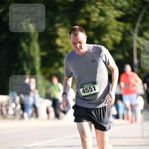 01.09.2024 - BARMER Alsterlauf Dr. Thomas Lammeyer http://msf.ph/oto/6914774 01.09.2024 09:47:43 Laufen 35, 4551 meine-sportfotos.de