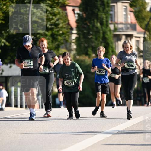 01.09.2024 - BARMER Alsterlauf Dr. Thomas Lammeyer http://msf.ph/oto/6914869 01.09.2024 09:47:47 Laufen 3557, 3557, 921, 4922, 3006, 2859 meine-sportfotos.de