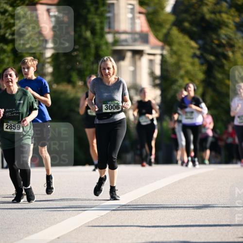 01.09.2024 - BARMER Alsterlauf Dr. Thomas Lammeyer http://msf.ph/oto/6914921 01.09.2024 09:47:48 Laufen 2859, 3006 meine-sportfotos.de