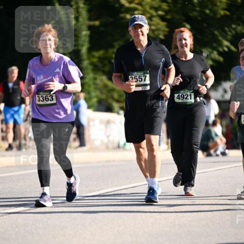 01.09.2024 - BARMER Alsterlauf Dr. Thomas Lammeyer http://msf.ph/oto/6914980 01.09.2024 09:47:50 Laufen 3363, 3557, 3557, 4921 meine-sportfotos.de