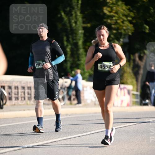 01.09.2024 - BARMER Alsterlauf Dr. Thomas Lammeyer http://msf.ph/oto/6915046 01.09.2024 09:47:55 Laufen 4503, 4552 meine-sportfotos.de