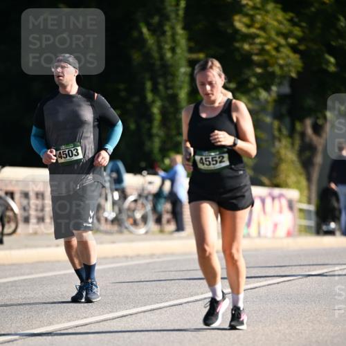 01.09.2024 - BARMER Alsterlauf Dr. Thomas Lammeyer http://msf.ph/oto/6915053 01.09.2024 09:47:56 Laufen 4503, 4552 meine-sportfotos.de