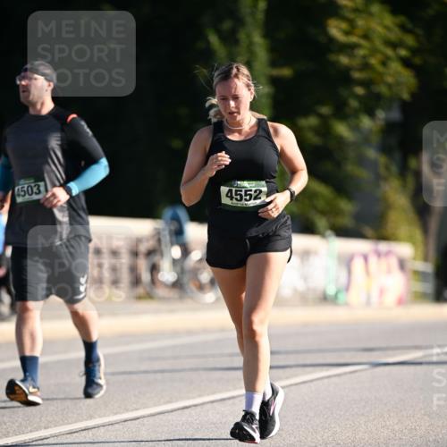 01.09.2024 - BARMER Alsterlauf Dr. Thomas Lammeyer http://msf.ph/oto/6915061 01.09.2024 09:47:56 Laufen 4503, 4552 meine-sportfotos.de