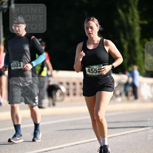 01.09.2024 - BARMER Alsterlauf Dr. Thomas Lammeyer http://msf.ph/oto/6915090 01.09.2024 09:47:57 Laufen 4503, 4552 meine-sportfotos.de
