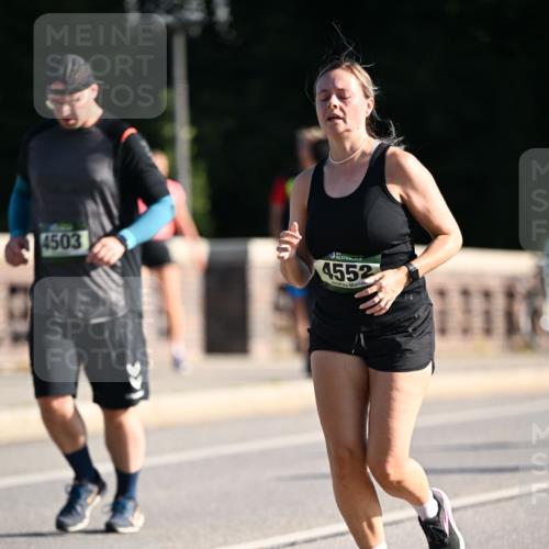 01.09.2024 - BARMER Alsterlauf Dr. Thomas Lammeyer http://msf.ph/oto/6915113 01.09.2024 09:47:57 Laufen 4503, 4552 meine-sportfotos.de