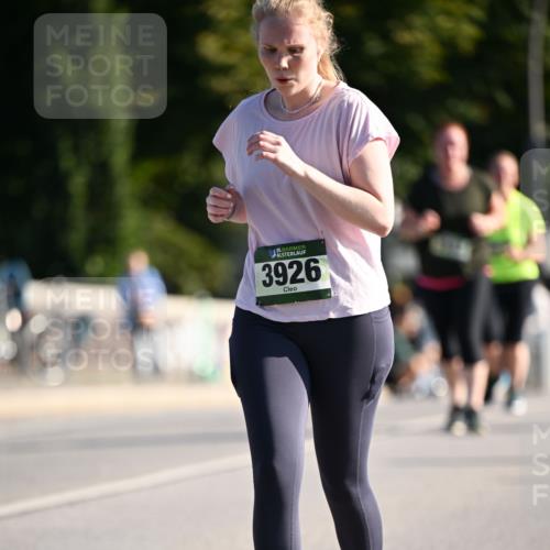 01.09.2024 - BARMER Alsterlauf Dr. Thomas Lammeyer http://msf.ph/oto/6915244 01.09.2024 09:48:02 Laufen 3926 meine-sportfotos.de