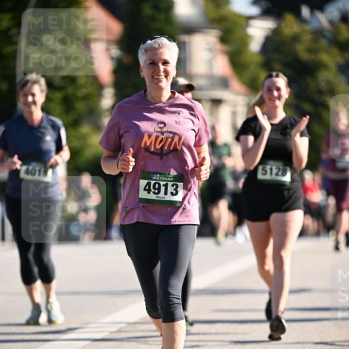 01.09.2024 - BARMER Alsterlauf Dr. Thomas Lammeyer http://msf.ph/oto/6915338 01.09.2024 09:48:07 Laufen 10, 4019, 1035, 4913, 5128 meine-sportfotos.de